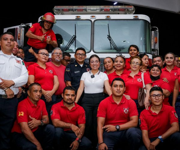 YENSUNNI MARTÍNEZ HACE HISTORIA EN BENEFICIO PARA BOMBEROS Y CIUDADANÍA DE CHETUMAL