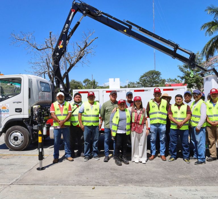 Refuerza Ayuntamiento capacidad operativa de Servicios Públicos Municipales con nueva grúa.