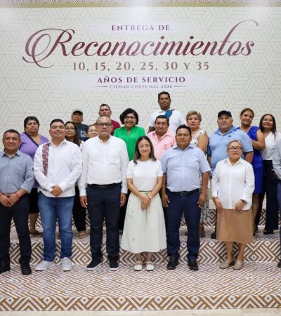 Reconoce Yensunni Martínez la trayectoria de 383 trabajadores municipales.