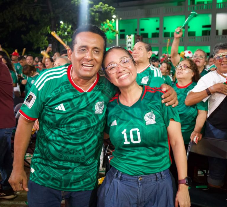 Chetumal vive la fiesta del pase de México a octavos.