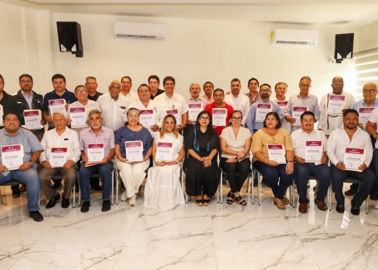 Othón P. Blanco fortalece el desarrollo urbano con la acreditación de peritos responsables de obra.