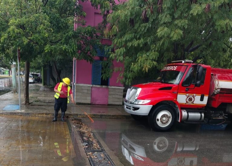 Operativo Tormenta refuerza acciones de atención y prevención ante lluvias en Chetumal.