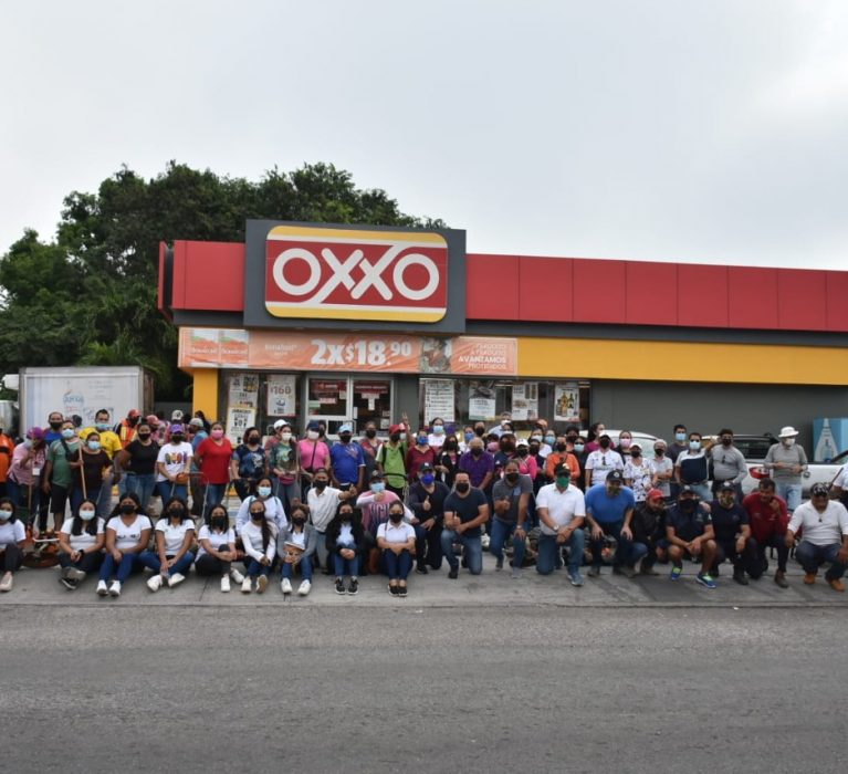 PROMUEVE EL AYUNTAMIENTO DE LA TRANSFORMACIÓN MEGA JORNADA DE LIMPIEZA EN CHETUMAL.