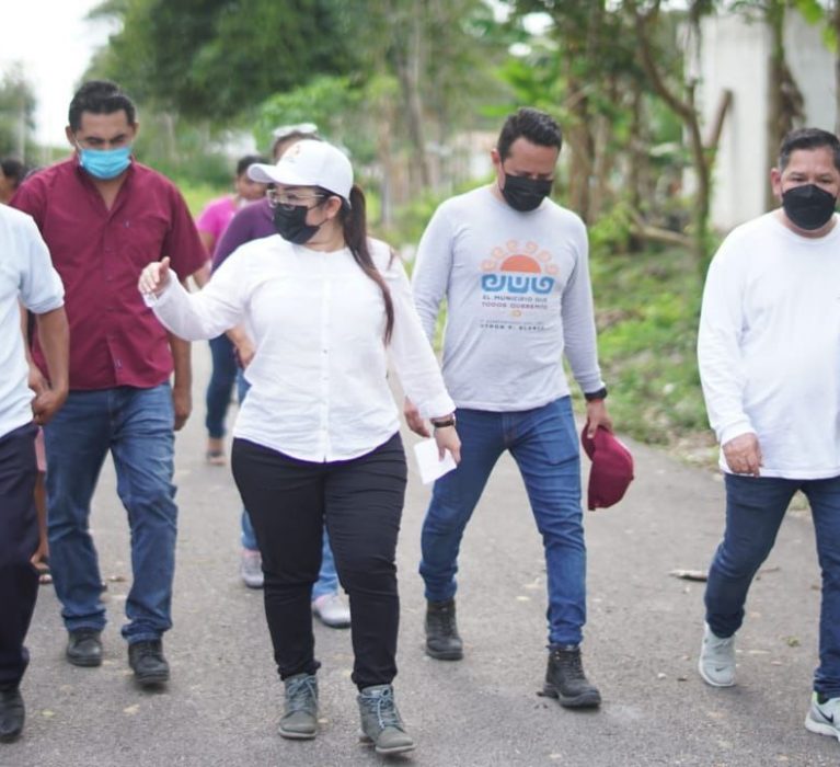 YENSUNNI MARTÍNEZ SUPERVISA OBRAS EN ZONA LIMÍTROFE DEL MUNICIPIO.