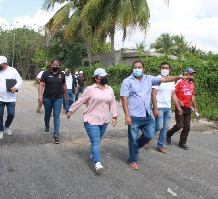 RECORRE YENSUNNI MARTÍNEZ OBRAS EN JAVIER ROJO GÓMEZ, PUCTÉ, PEDRO JOAQUÍN COLDWELL, Y CALDERITAS.