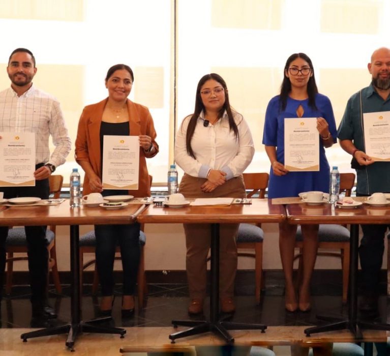 ENTREGA YENSUNNI MARTÍNEZ SEIS NOMBRAMIENTOS A TITULARES DE AREAS DEL AYUNTAMIENTO OPB