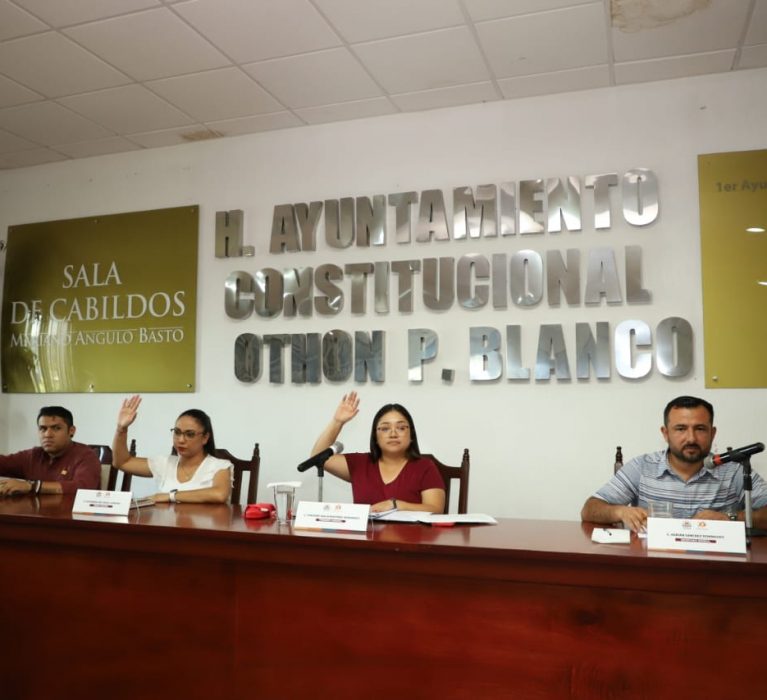 OTHÓN P. BLANCO APRUEBA INICIATIVA ENVIADA POR LA GOBERNADORA