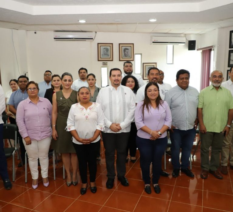 FIRMAN CONVENIO PARA BRINDAR SERVICIOS DE DEFENSORÍA GRATUITA PARA LAS Y LOS TRABAJADORES DEL AYUNTAMIENTO DE OPB