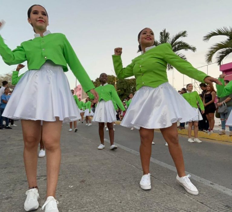 BARRIO MÁGICO DE CHETUMAL ESTÁ DE CARNAVAL POR TODOS LADOS