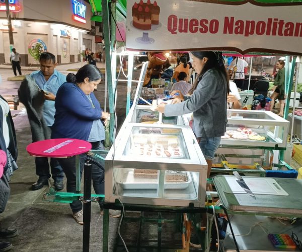 PASEO HÉROES SORORA SALE ADELANTE A PESAR DEL CLIMA LLUVIOSO