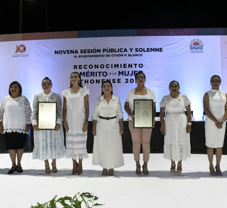 AYUNTAMIENTO DE OPB ENTREGA EL “RECONOCIMIENTO AL MÉRITO A LA MUJER OTHONENSE 2023”