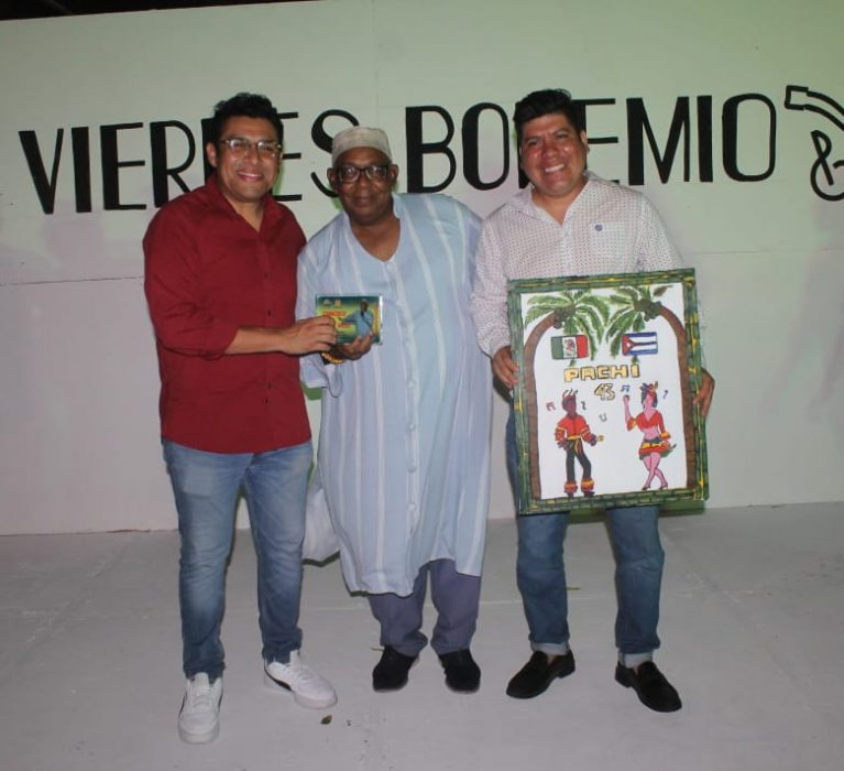 VIERNES BOHEMIO VUELVE A DELEITAR A LOCALES Y VISITANTES