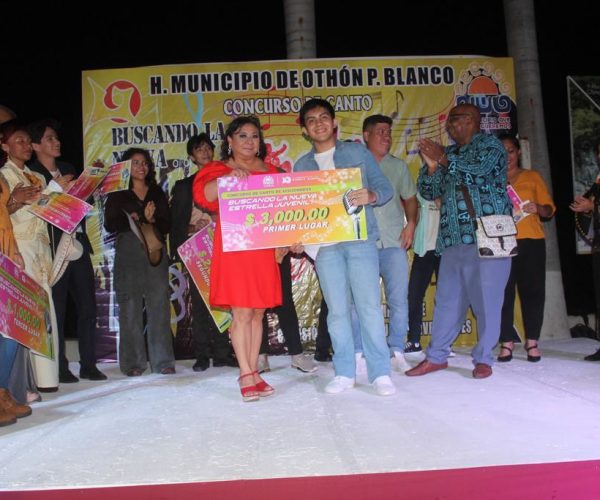 DAMIÁN ULISES RINCÓN TRIUNFA EN CONCURSO DE CANTO “BUSCANDO LA NUEVA ESTRELLA JUVENIL”