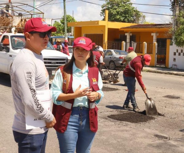 YENSUNNI MARTÍNEZ ASISTE A LOS INICIOS DE TRABAJOS DE BACHEO EN LA AVENIDA VENUSTIANO CARRANZA