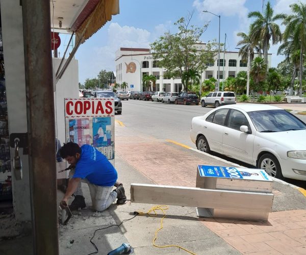 COMIENZA LA REMOCIÓN Y REUBICACIÓN DE CASETAS TELEFÓNICAS EN DESUSO