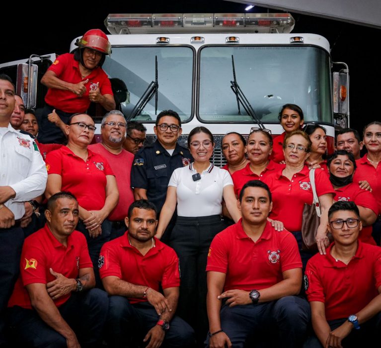 YENSUNNI MARTÍNEZ HACE HISTORIA EN BENEFICIO PARA BOMBEROS Y CIUDADANÍA DE CHETUMAL