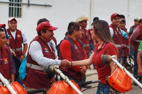 GRACIAS A LA DISCIPLINA FINANCIERA, SE INVIERTE EN EQUIPO PARA SERVICIOS PÚBLICOS MUNICIPALES: YENSUNNI MARTÍNEZ.