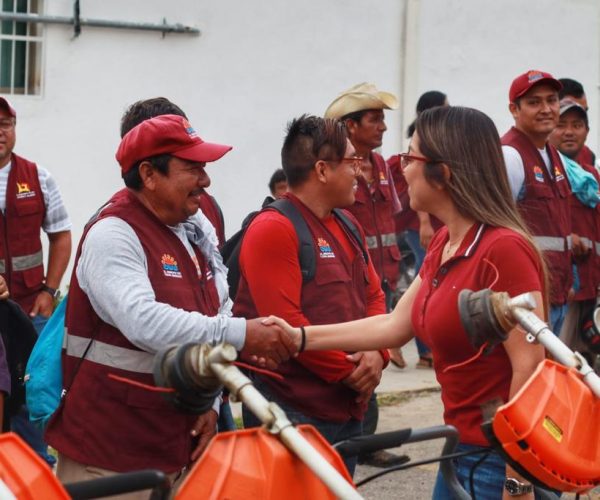 GRACIAS A LA DISCIPLINA FINANCIERA, SE INVIERTE EN EQUIPO PARA SERVICIOS PÚBLICOS MUNICIPALES: YENSUNNI MARTÍNEZ.