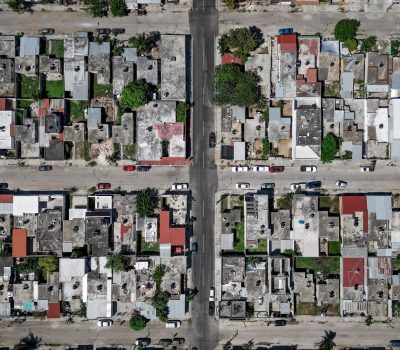 Devuelven el brillo a la calle 10 de Abril en Chetumal