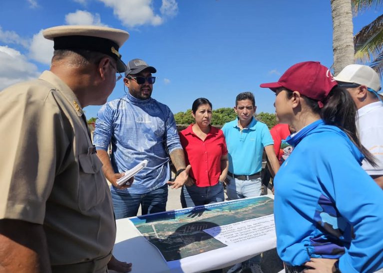 Recolectan más de 50 toneladas de sargazo en playas de Mahahual
