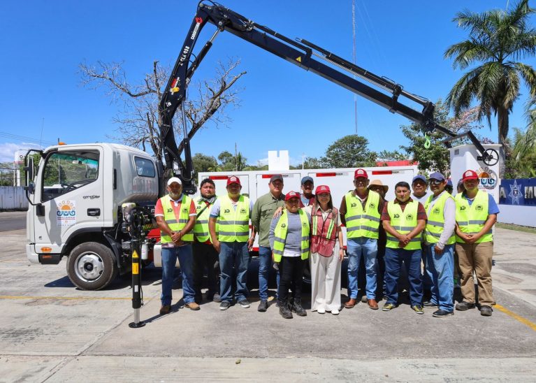 Refuerza Ayuntamiento capacidad operativa de Servicios Públicos Municipales con nueva grúa.