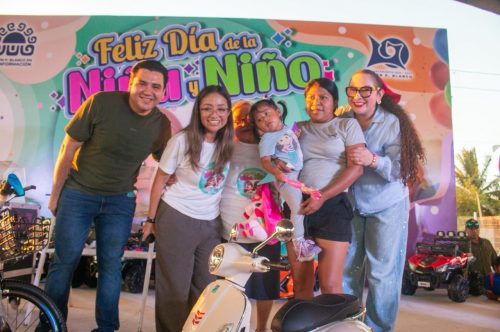 Celebra Ayuntamiento de Othón P. Blanco el día de la niña y el niño con una fiesta llena de alegría y convivencia familiar.