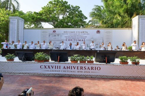 Chetumal celebra 128 años de historia con una noche de orgullo, memoria y gran fiesta popular.