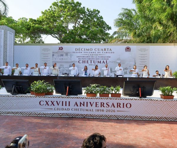Chetumal celebra 128 años de historia con una noche de orgullo, memoria y gran fiesta popular.