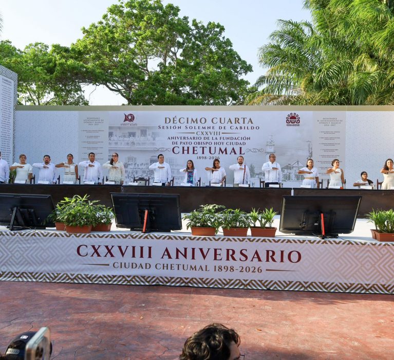 Chetumal celebra 128 años de historia con una noche de orgullo, memoria y gran fiesta popular.