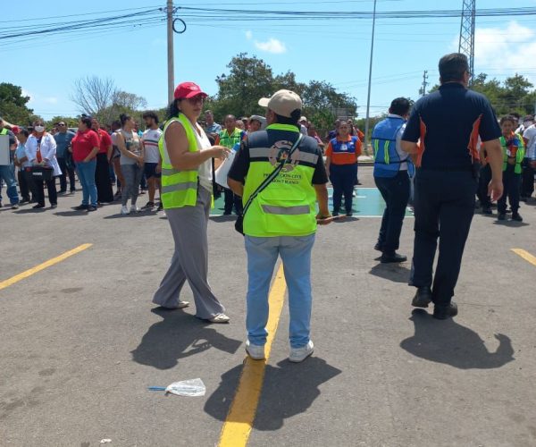 Othón P. Blanco fortalece la cultura de prevención con participación en Simulacro Nacional.