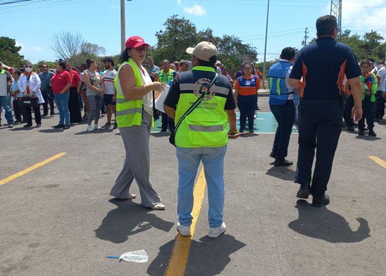 Othón P. Blanco fortalece la cultura de prevención con participación en Simulacro Nacional.