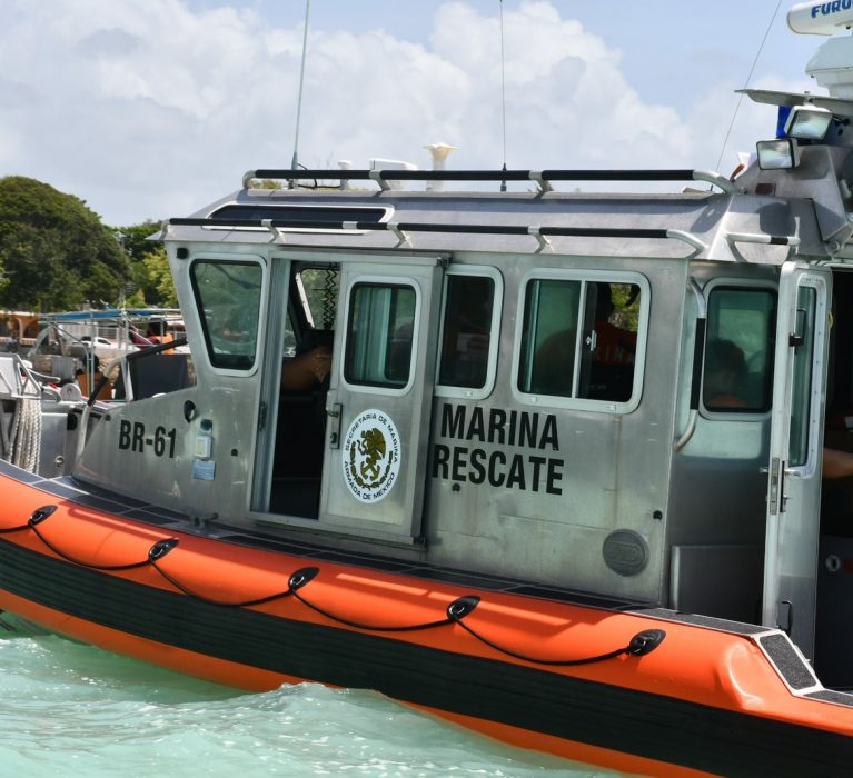 Calderitas fortalece su identidad marítima y turística durante la celebración del Día de la Marina Nacional.