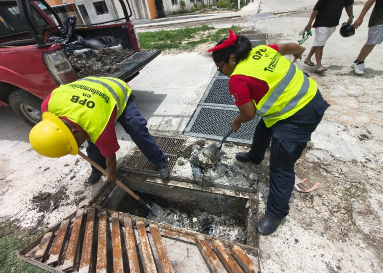 Ayuntamiento de Othón P. Blanco refuerza medidas preventivas ante pronóstico de lluvias intensas.