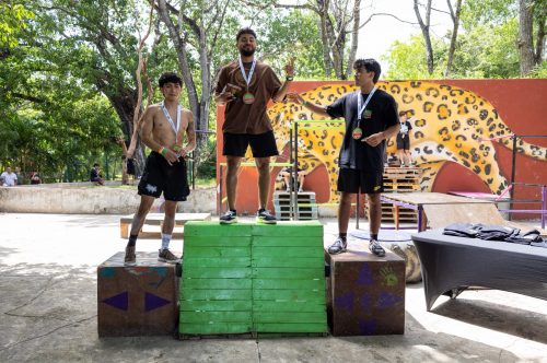 Más de 50 atletas participaron en el 7.º Encuentro de Parkour y Cultura Urbana “Xibalba”.