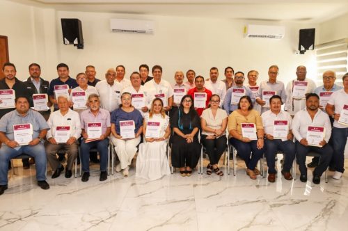 Othón P. Blanco fortalece el desarrollo urbano con la acreditación de peritos responsables de obra.