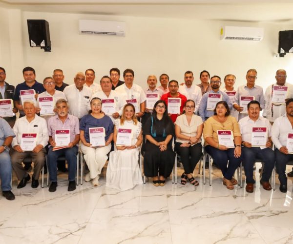 Othón P. Blanco fortalece el desarrollo urbano con la acreditación de peritos responsables de obra.