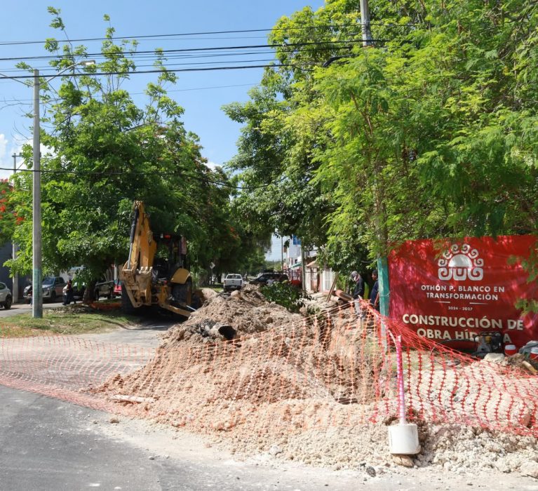 Yensunni Martínez inicia rehabilitación de infraestructura pluvial en la avenida Juárez para reducir encharcamientos.