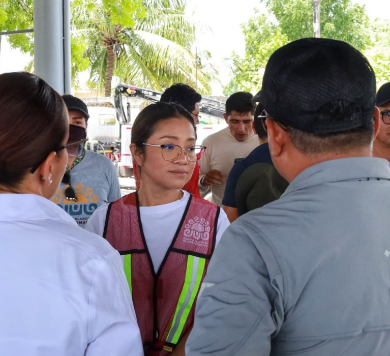 Xul-Há recibe jornada integral de limpieza, iluminación y bacheo.