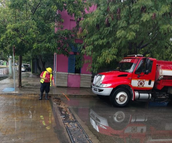 Operativo Tormenta refuerza acciones de atención y prevención ante lluvias en Chetumal.
