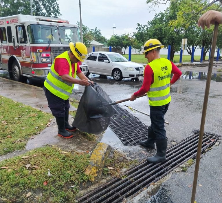 Operativo Tormenta responde de inmediato ante las lluvias y mantiene atención permanente en Chetumal.