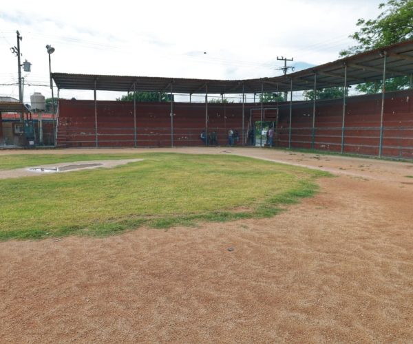 Ayuntamiento de Othón P. Blanco rehabilitará el campo 20 de Noviembre.