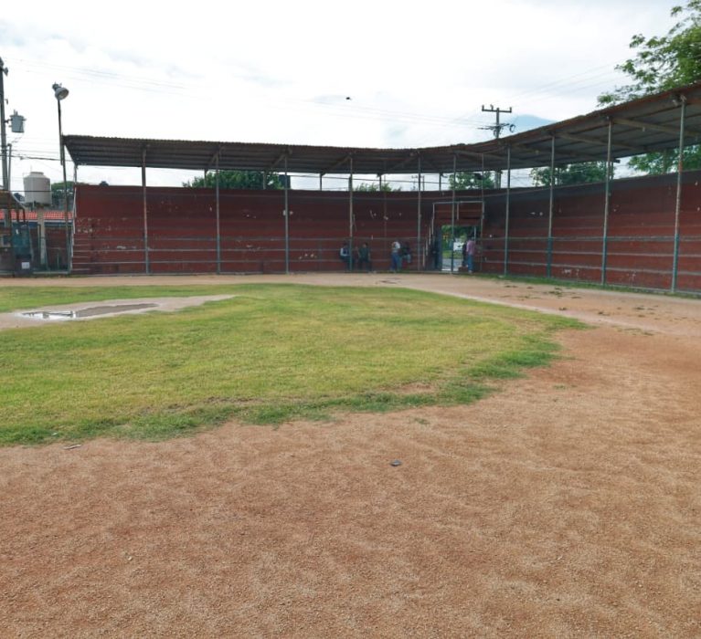 Ayuntamiento de Othón P. Blanco rehabilitará el campo 20 de Noviembre.