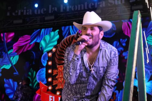 La Expofer 2026 vive otra gran noche con la presentación de El Komander.
